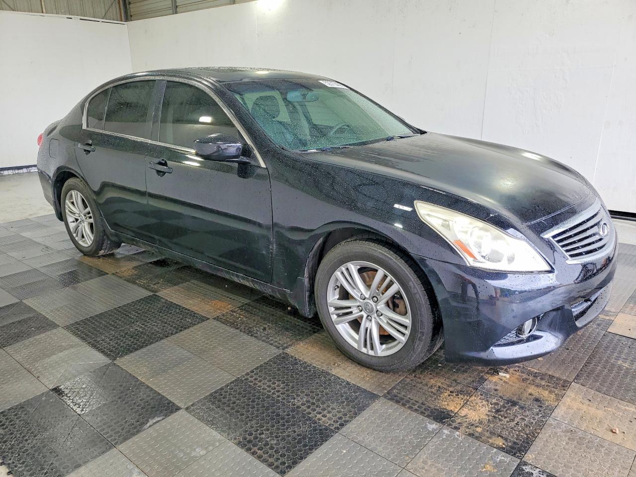 2013 INFINITI G37