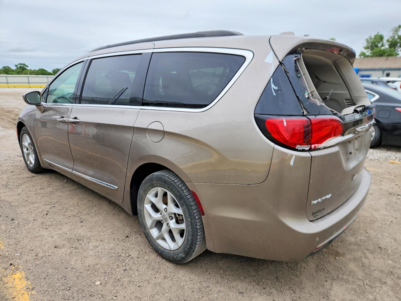 2017 CHRYSLER PACIFICA