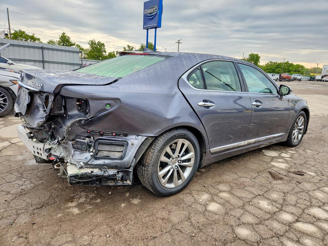 2015 LEXUS LS460