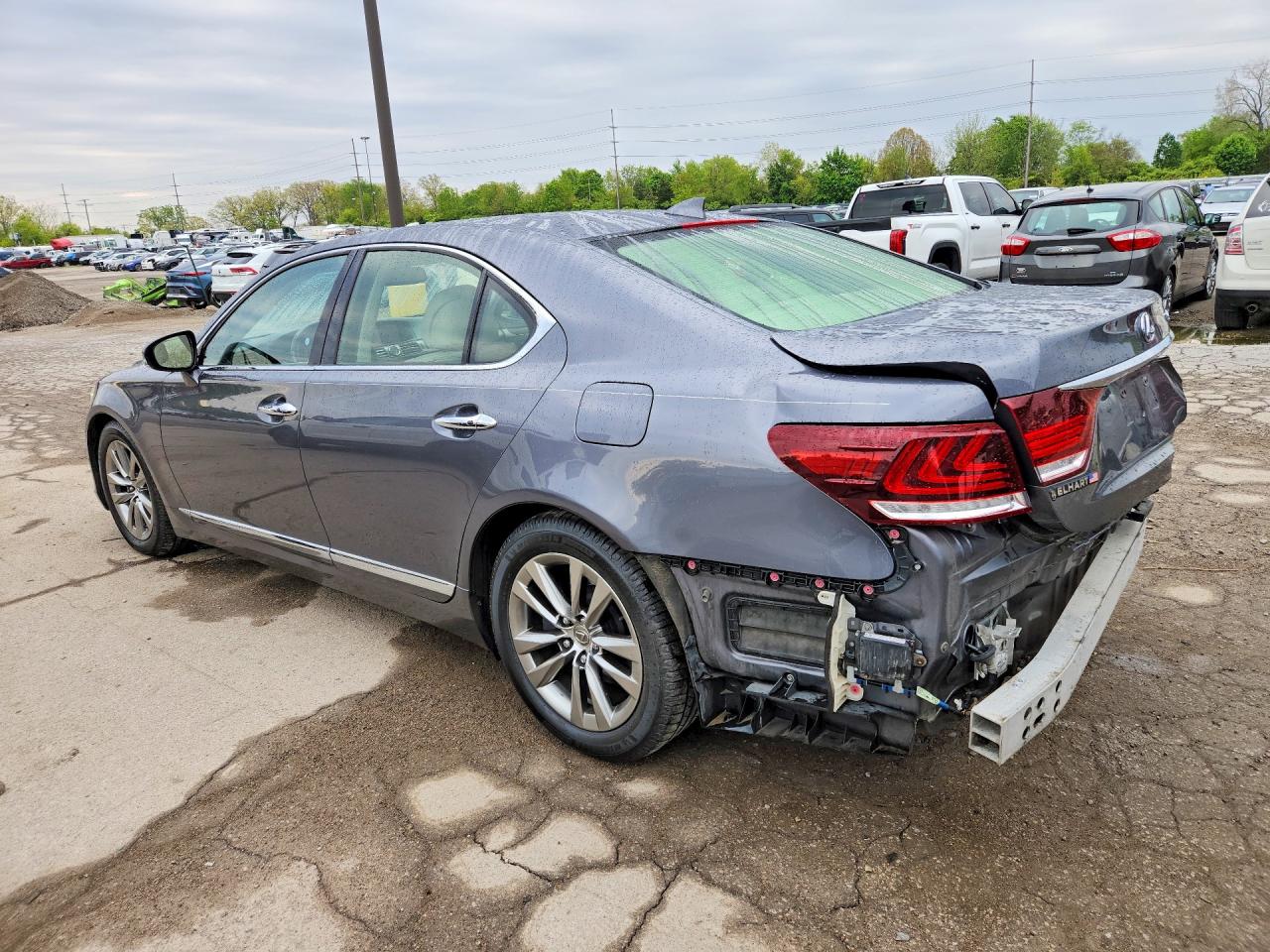 2015 LEXUS LS460