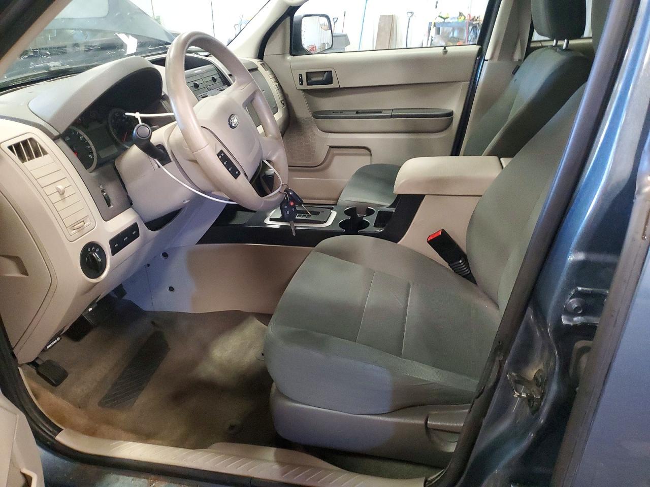 2011 FORD ESCAPE