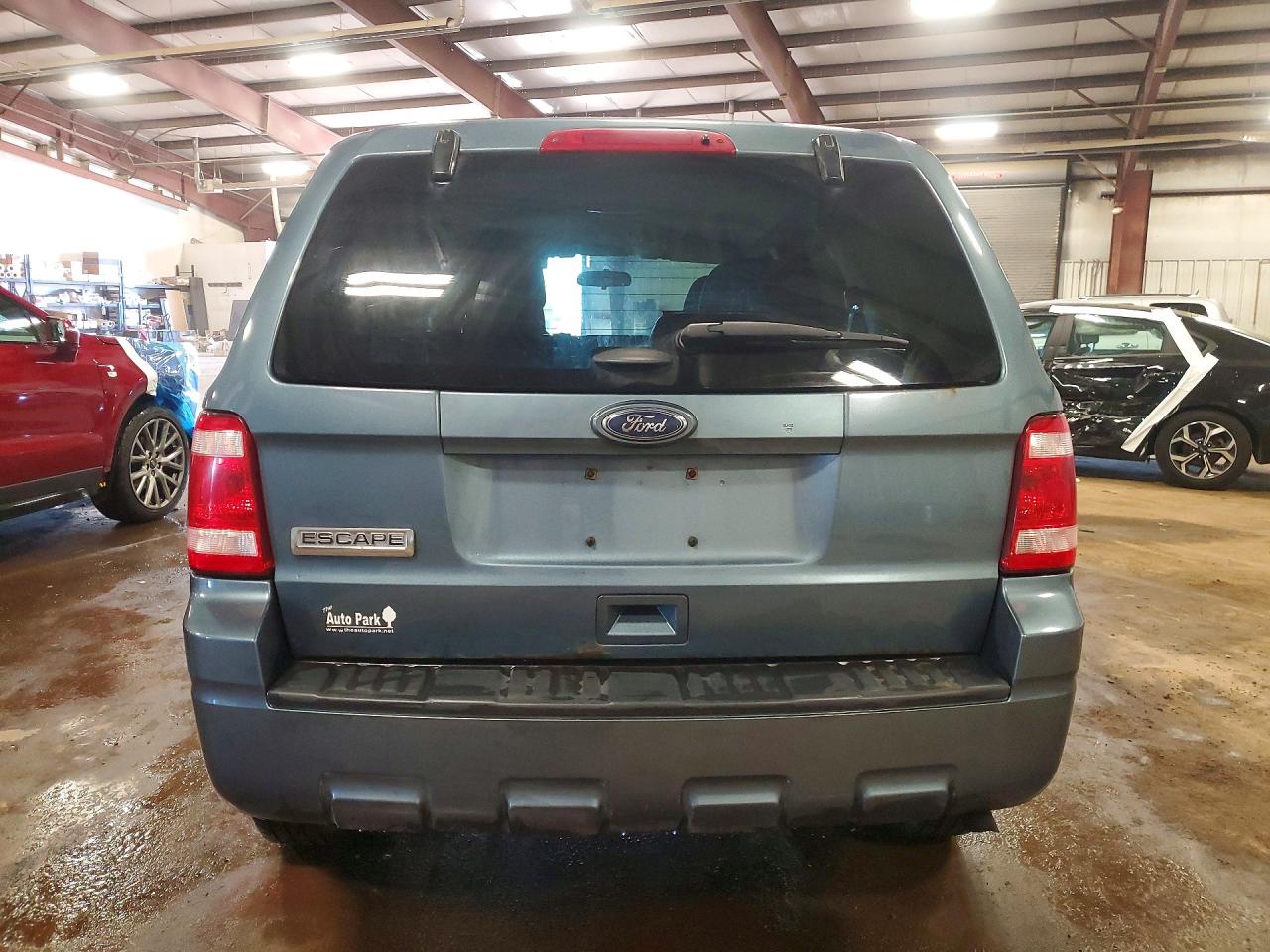 2011 FORD ESCAPE