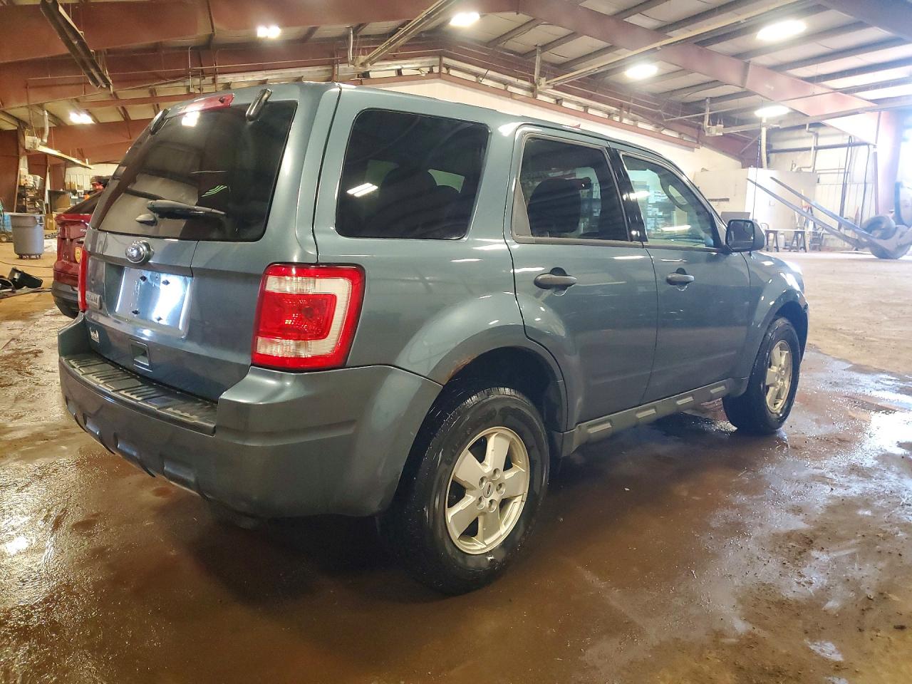 2011 FORD ESCAPE