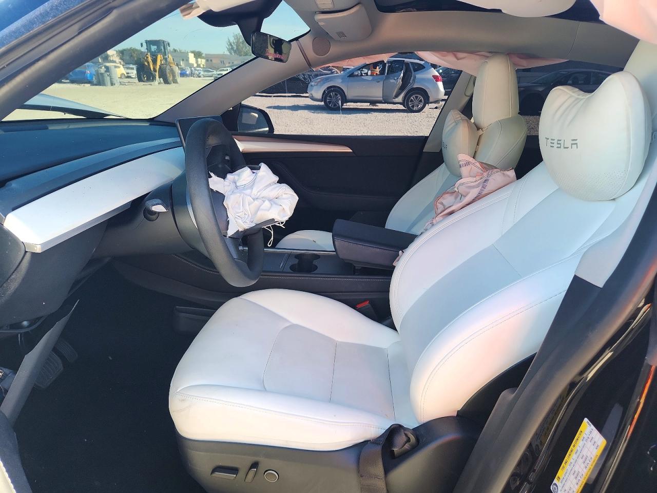 2024 TESLA MODEL Y