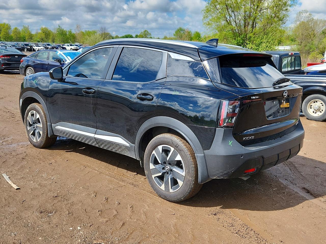 2026 NISSAN KICKS