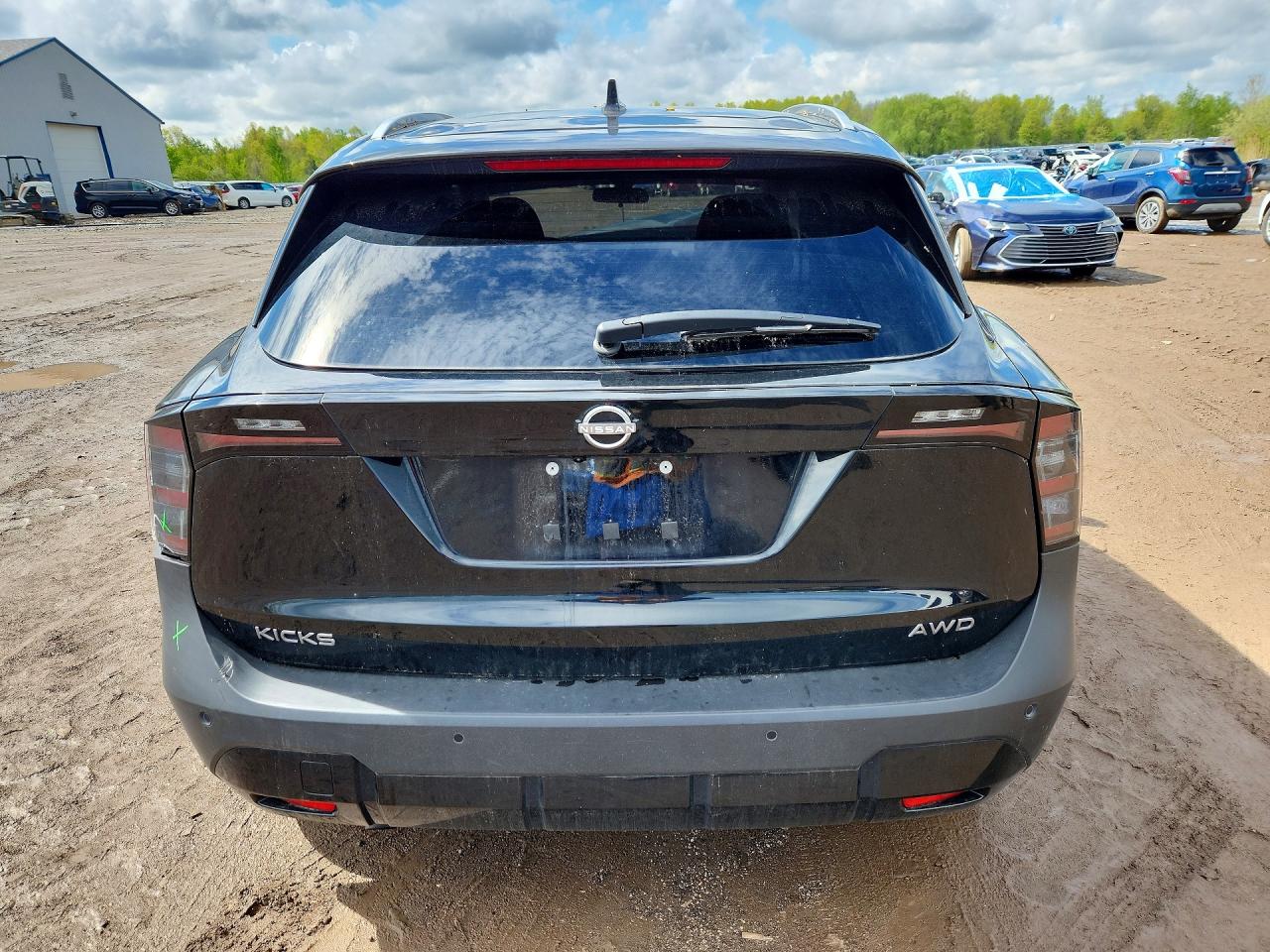 2026 NISSAN KICKS
