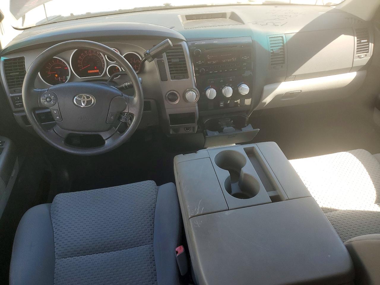 2013 TOYOTA TUNDRA