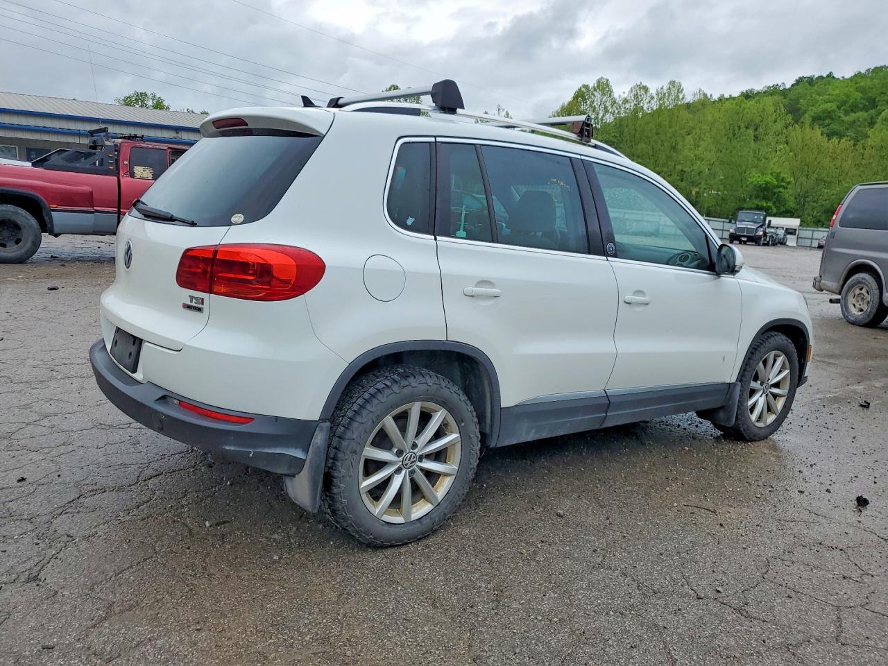 2017 VOLKSWAGEN TIGUAN