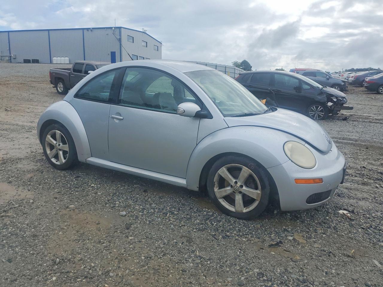 2006 VOLKSWAGEN BEETLE