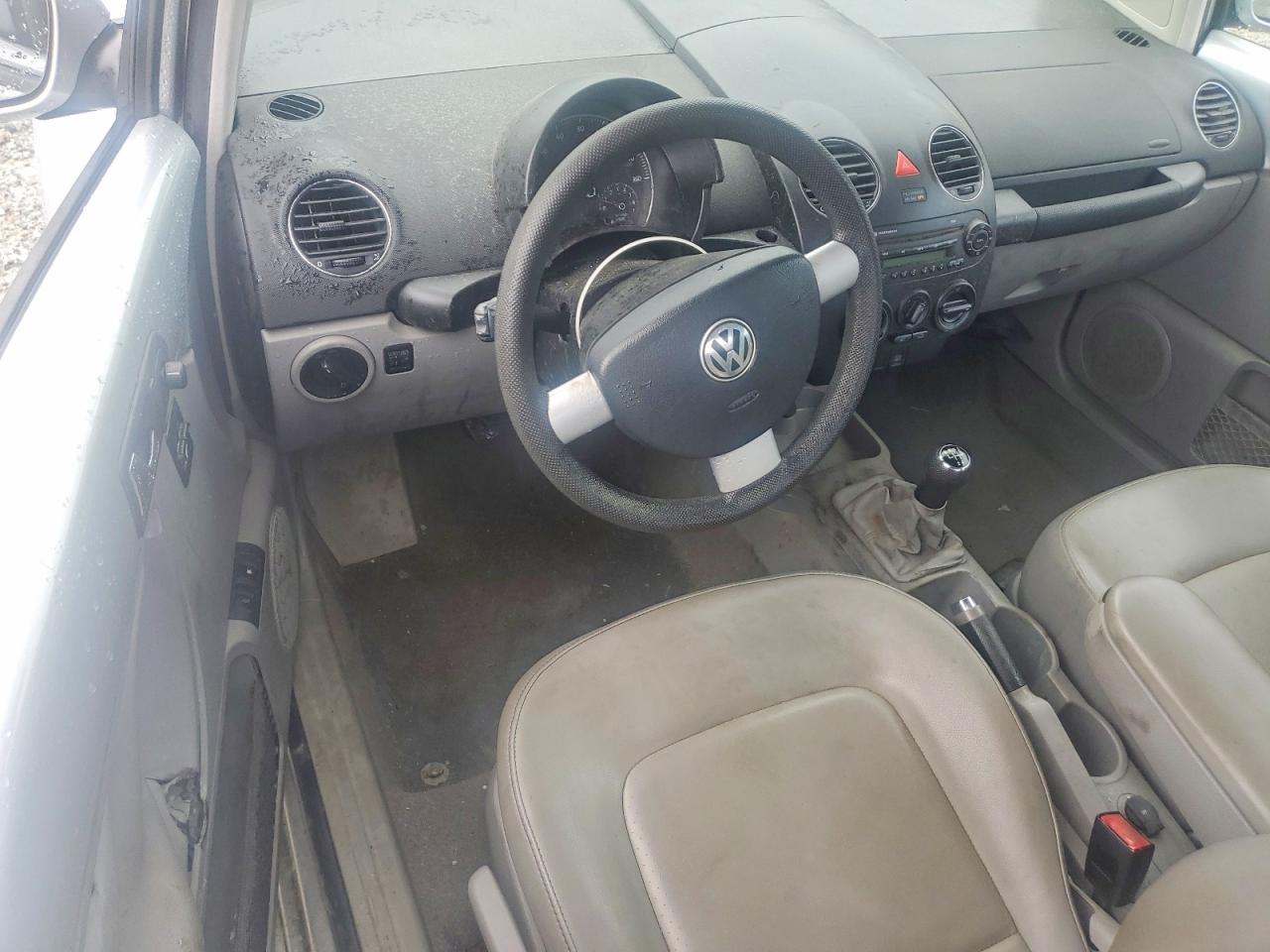 2006 VOLKSWAGEN BEETLE