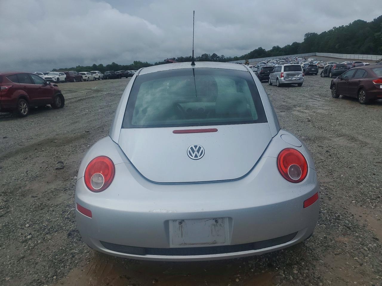 2006 VOLKSWAGEN BEETLE