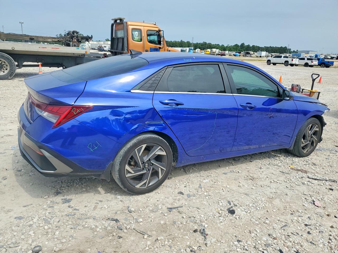 2024 HYUNDAI ELANTRA