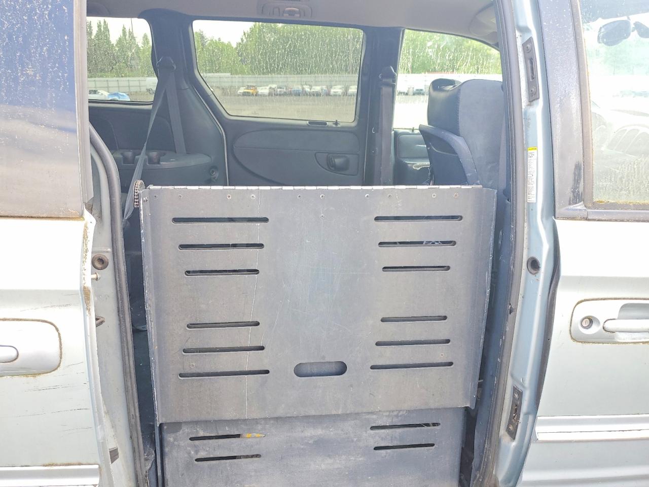 2002 CHRYSLER MINIVAN