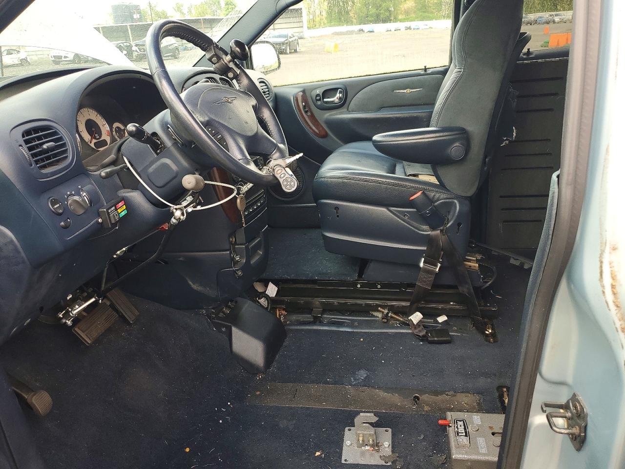 2002 CHRYSLER MINIVAN