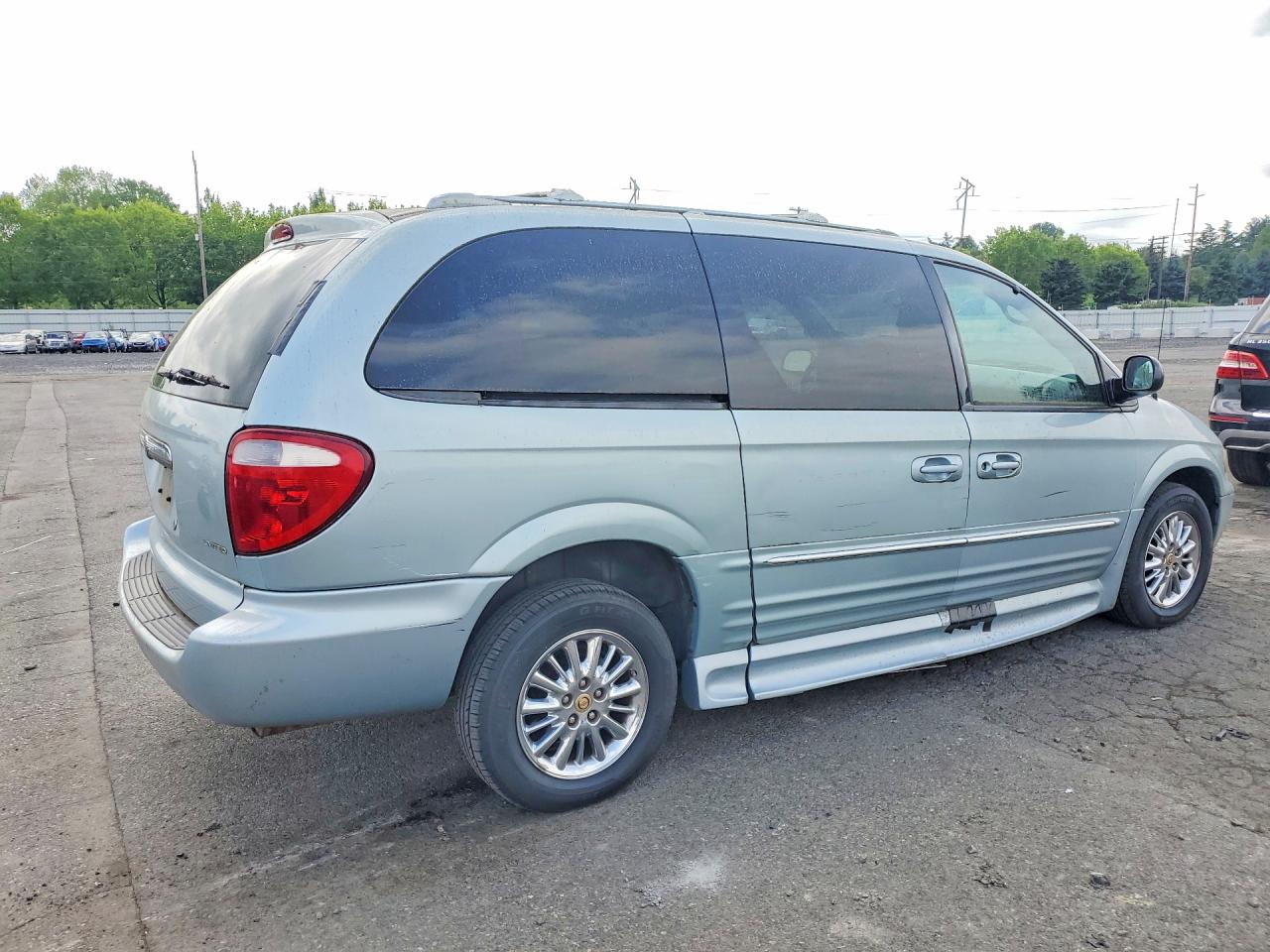2002 CHRYSLER MINIVAN