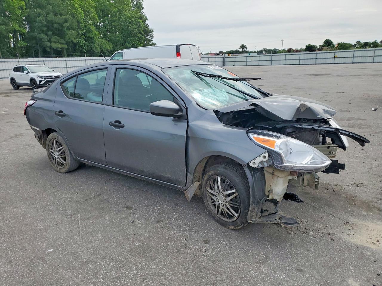 2019 NISSAN VERSA