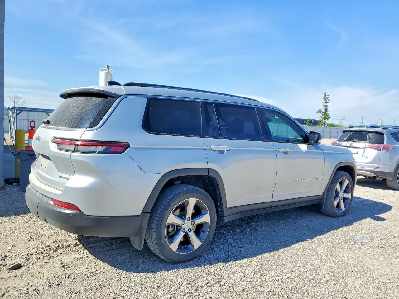 2022 JEEP CHEROKEE