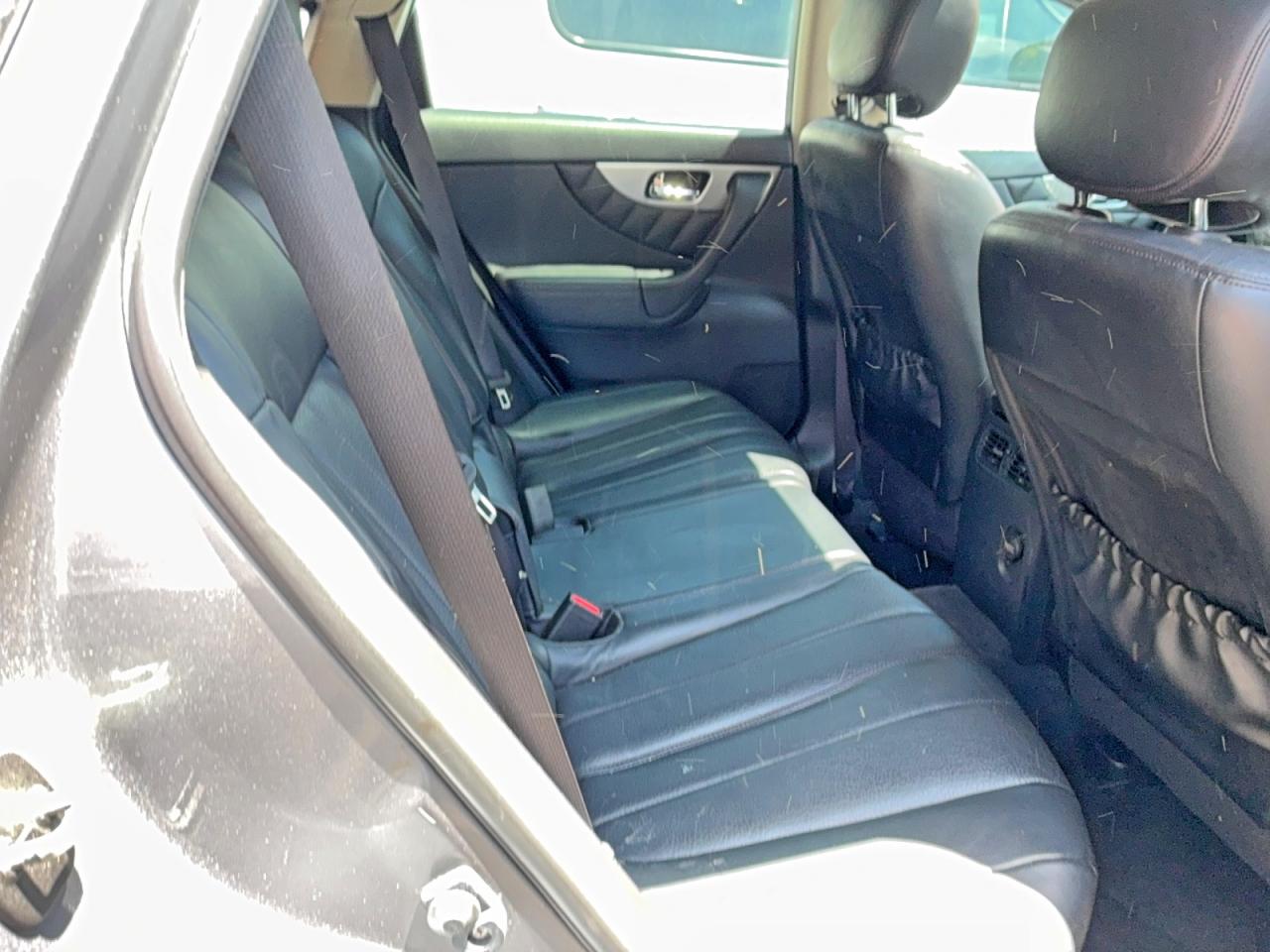 2015 INFINITI QX70