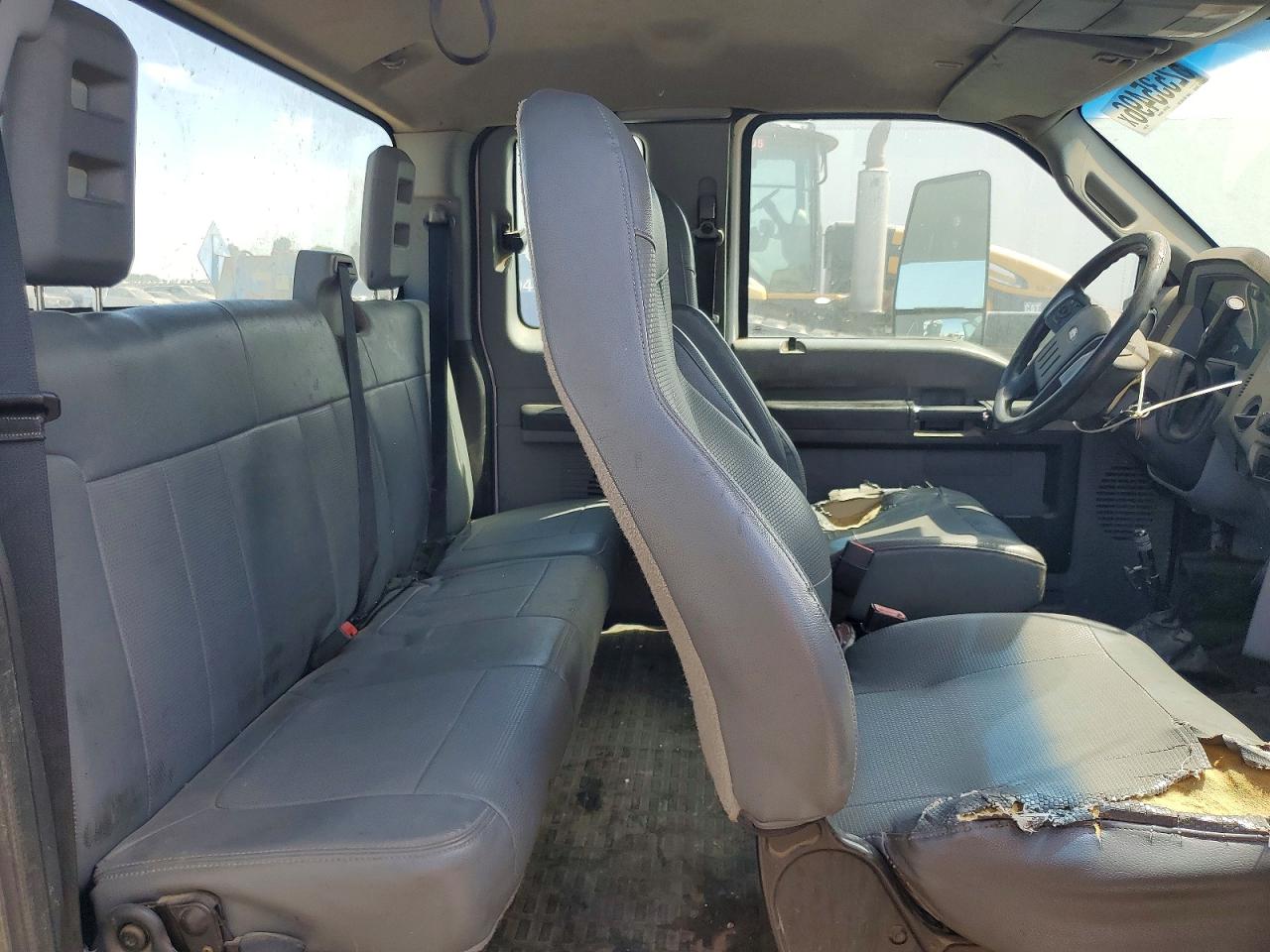 2017 FORD F650