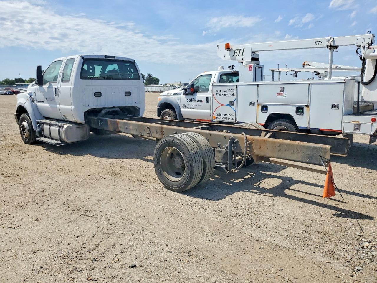 2017 FORD F650