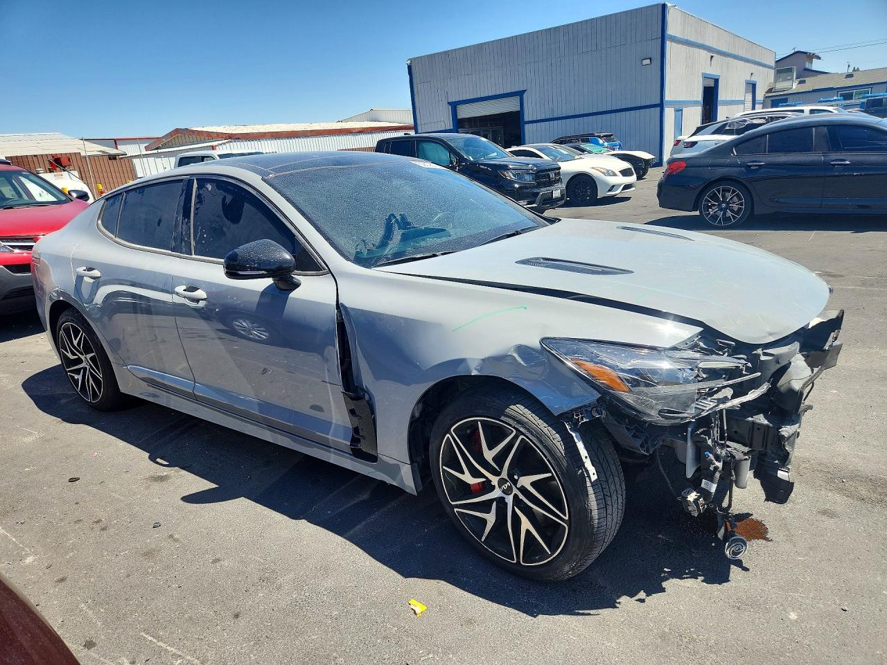 2023 KIA STINGER