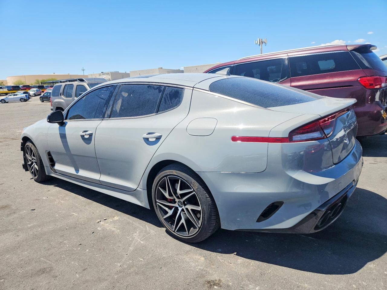 2023 KIA STINGER