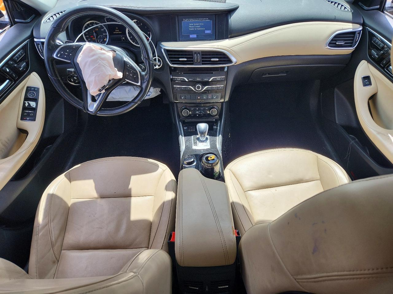 2018 INFINITI QX30