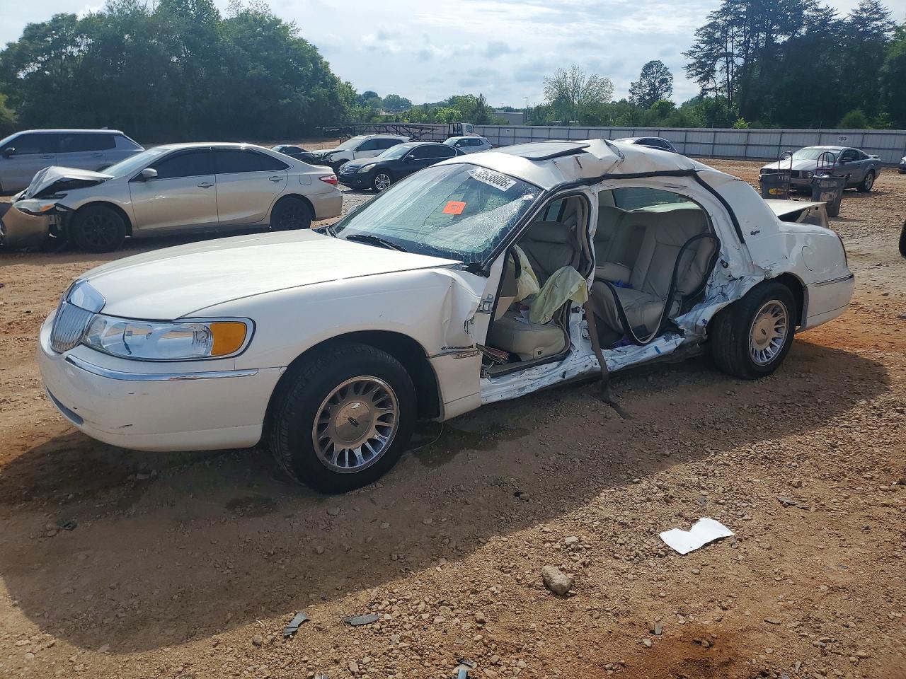 2002 LINCOLN TOWNCAR