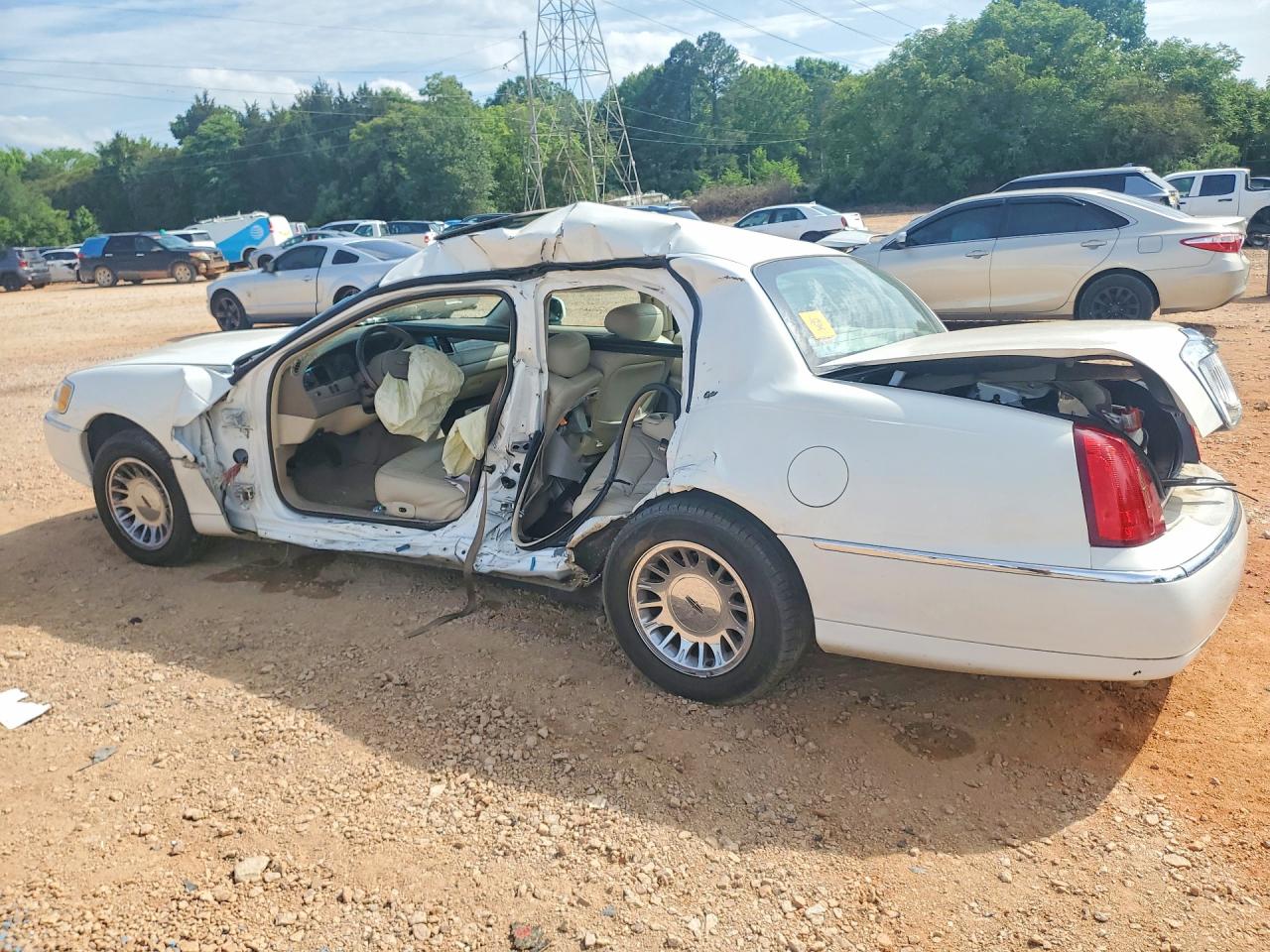 2002 LINCOLN TOWNCAR