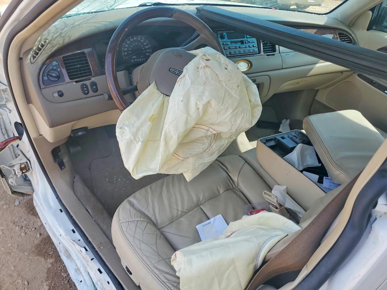 2002 LINCOLN TOWNCAR