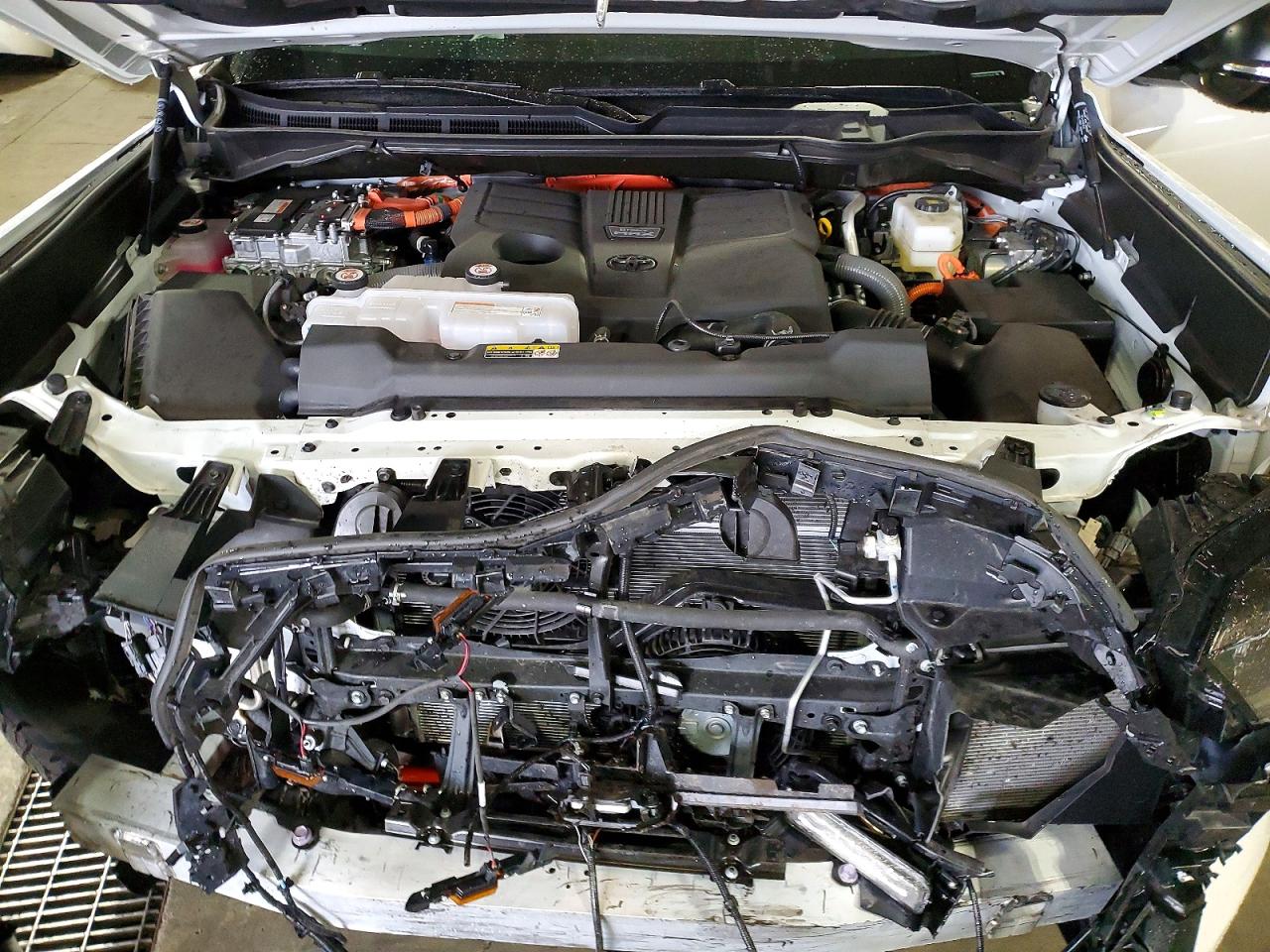 2025 TOYOTA TUNDRA