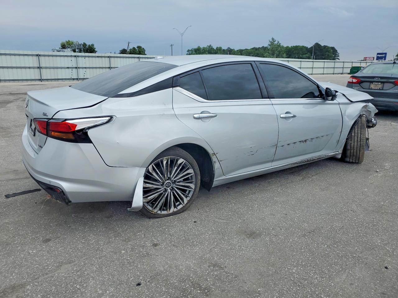 2025 NISSAN ALTIMA