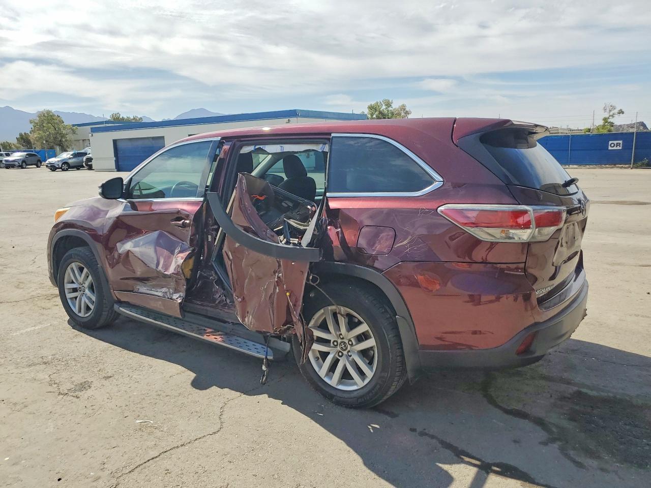2016 TOYOTA HIGHLANDER