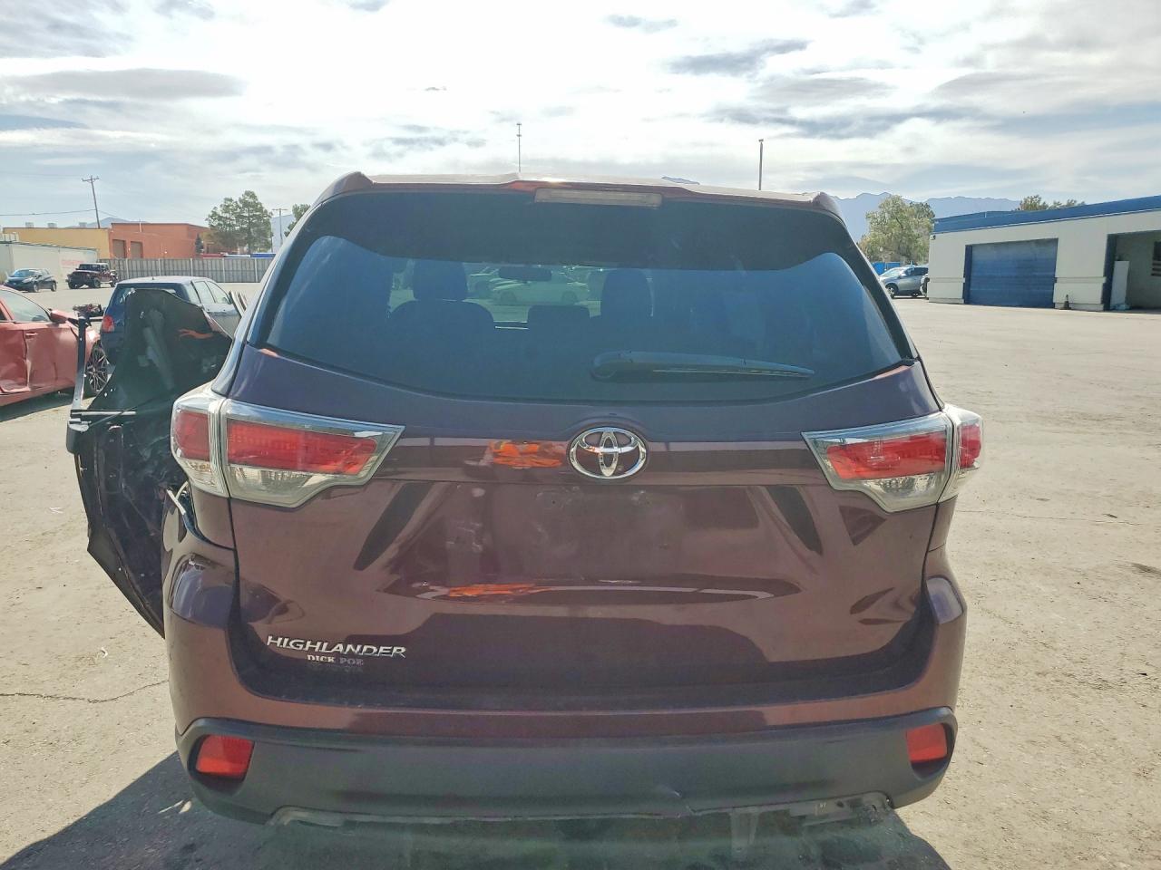 2016 TOYOTA HIGHLANDER