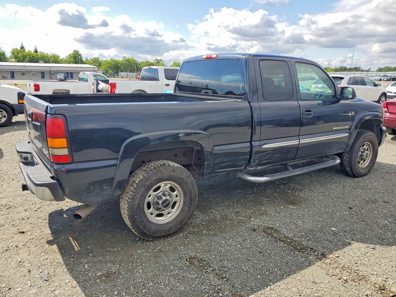 2004 GMC SIERRA 250