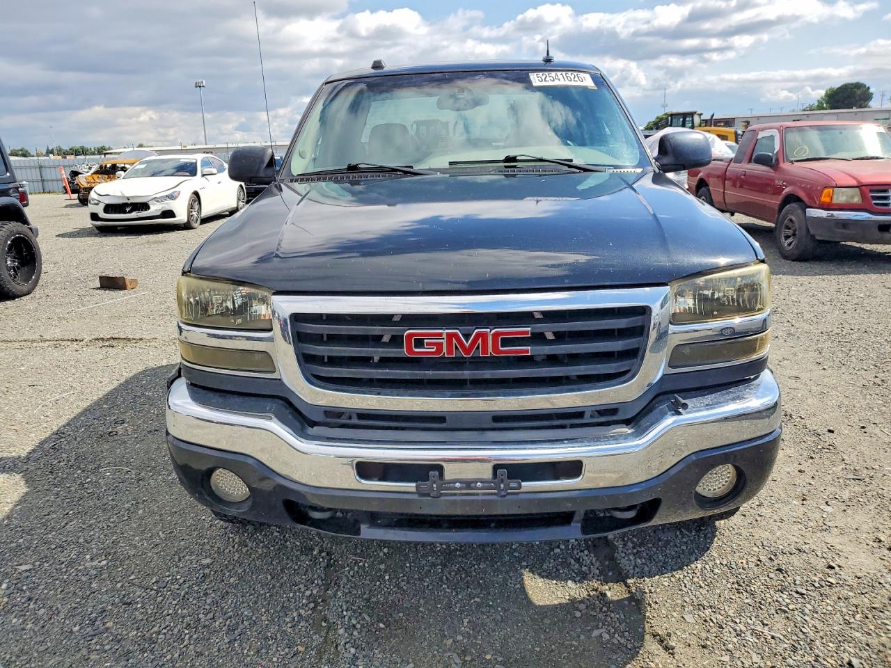 2004 GMC SIERRA 250