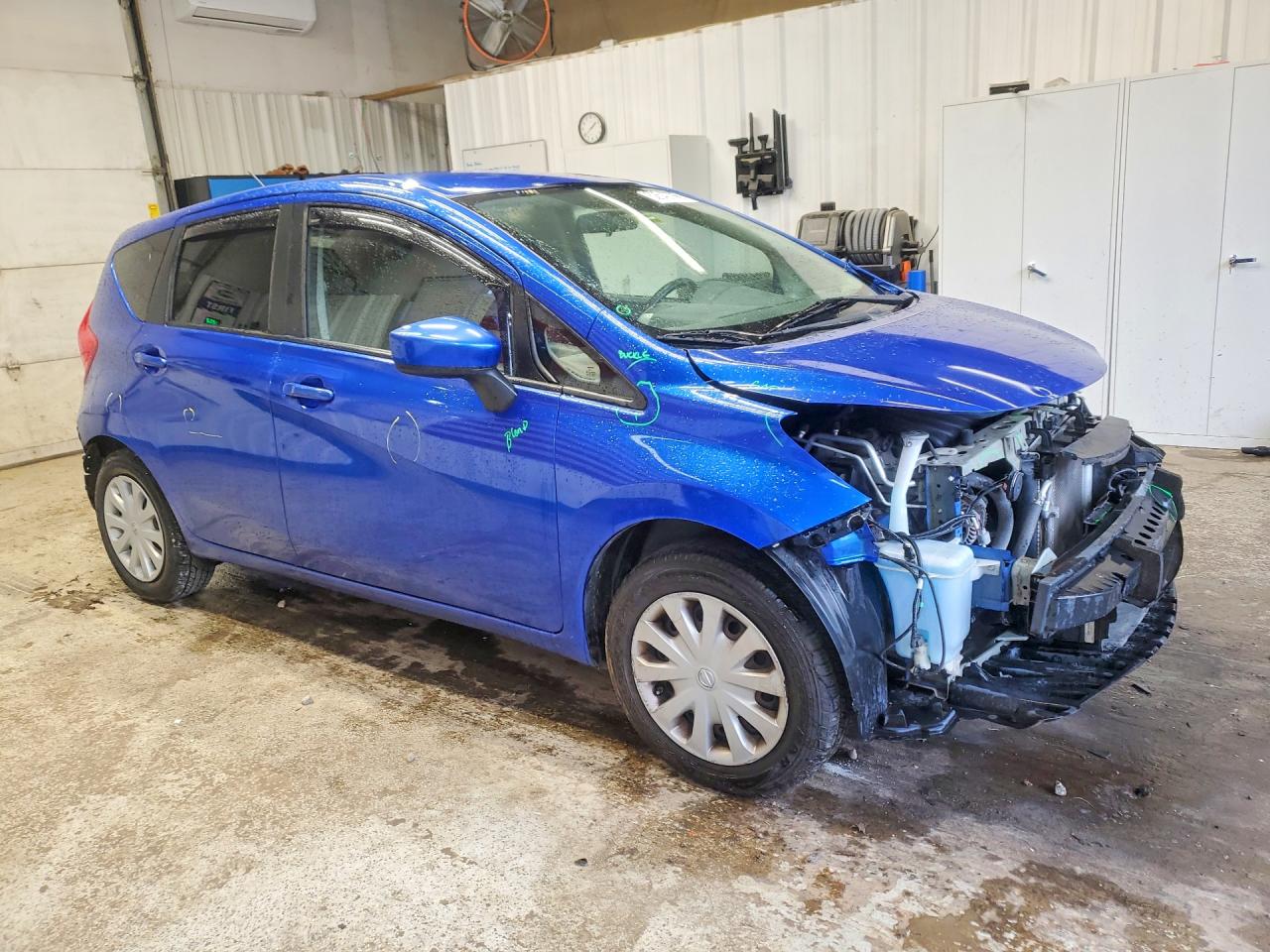 2015 NISSAN VERSA