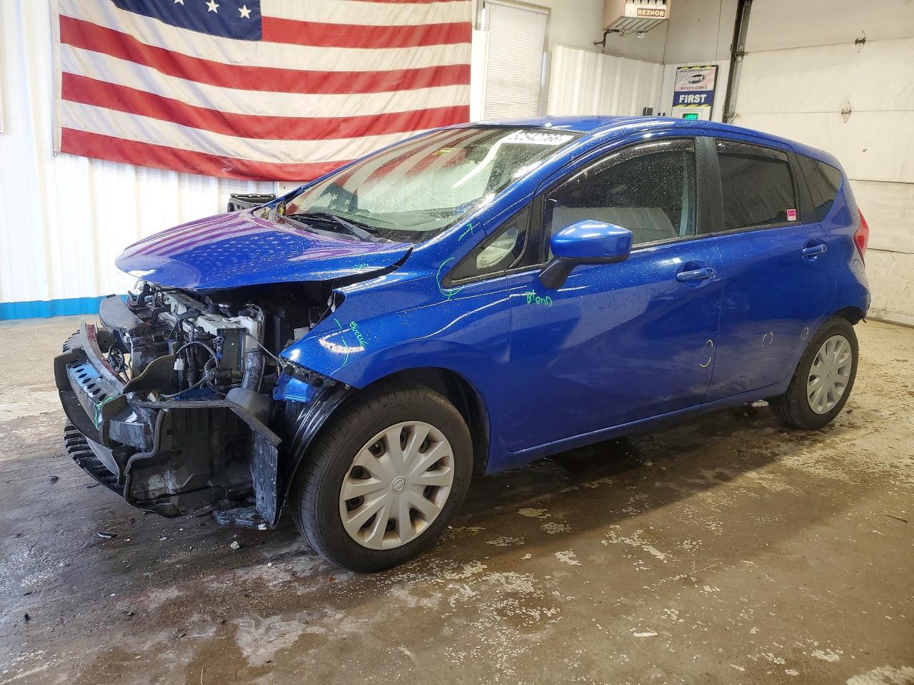 2015 NISSAN VERSA
