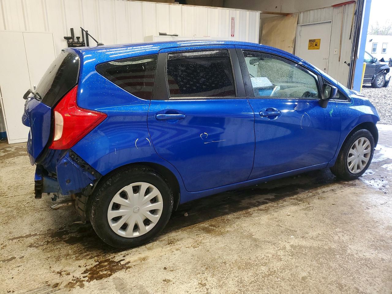 2015 NISSAN VERSA