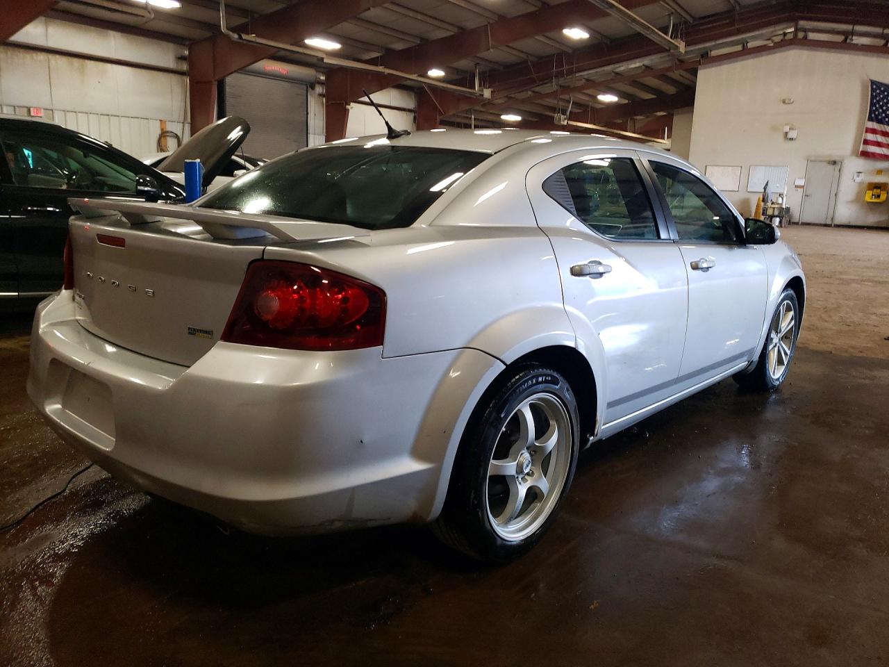2011 DODGE AVENGER