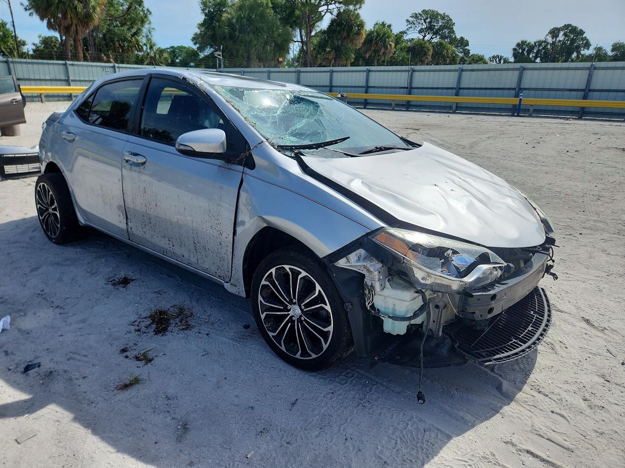 2016 TOYOTA COROLLA
