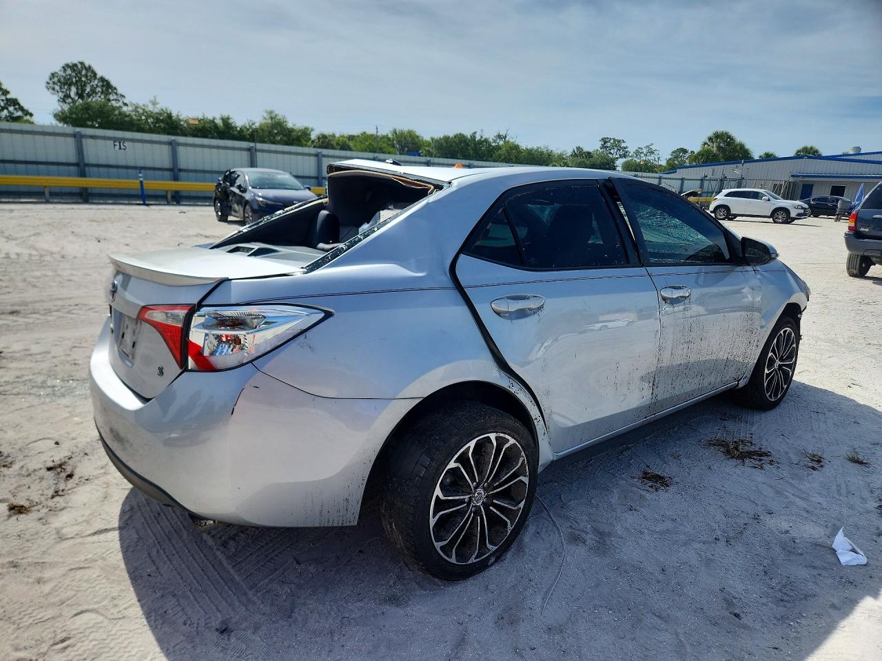 2016 TOYOTA COROLLA