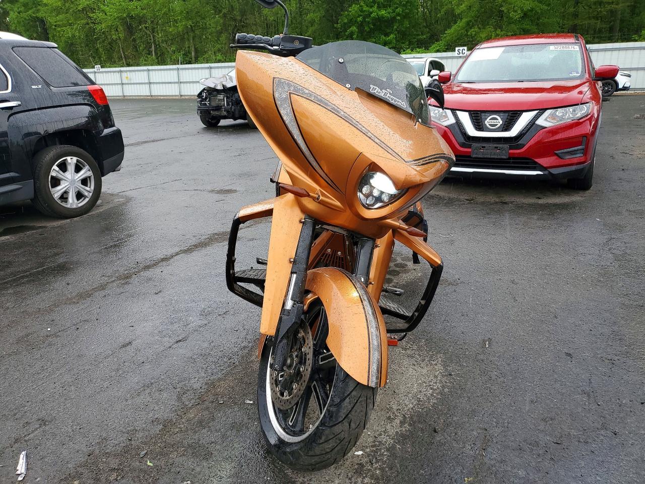 2011 VICTORY MOTORCYCLES MOTORCYCLE