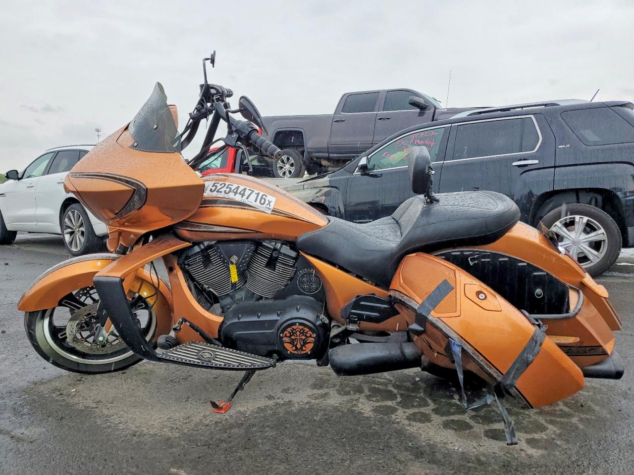 2011 VICTORY MOTORCYCLES MOTORCYCLE