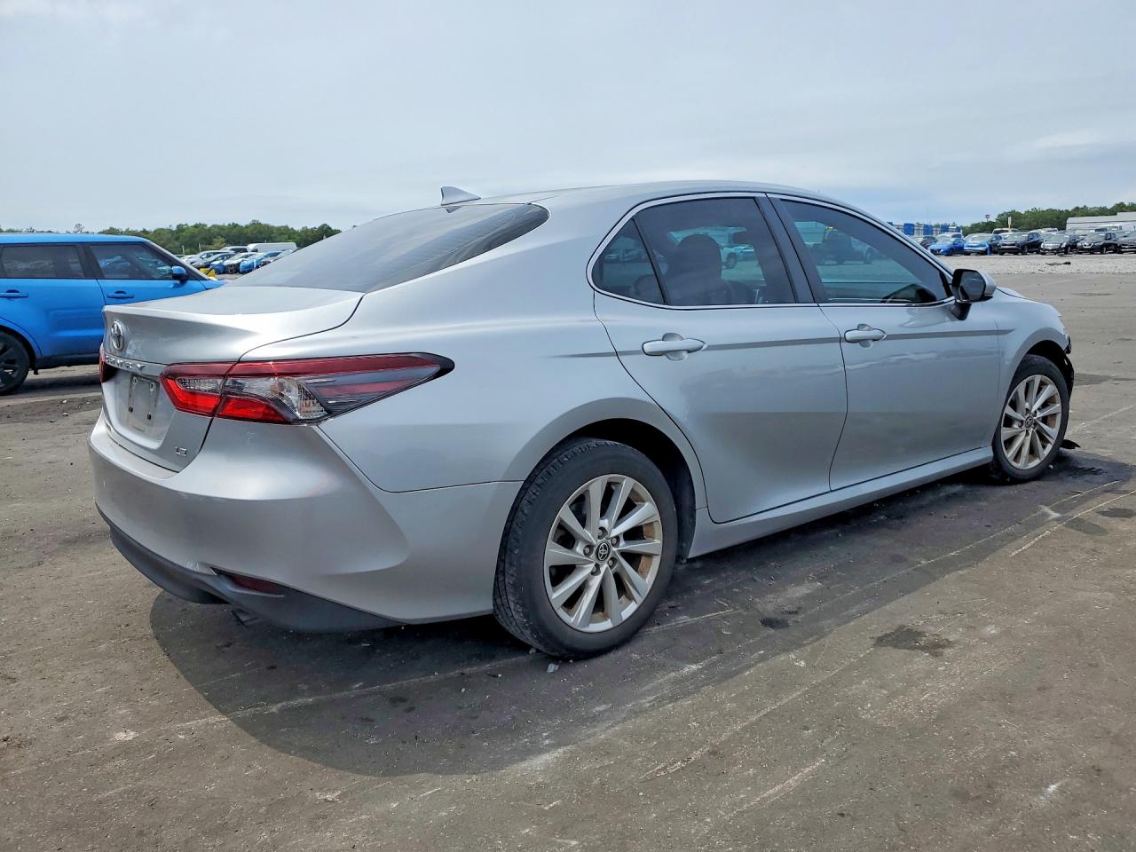 2023 TOYOTA CAMRY