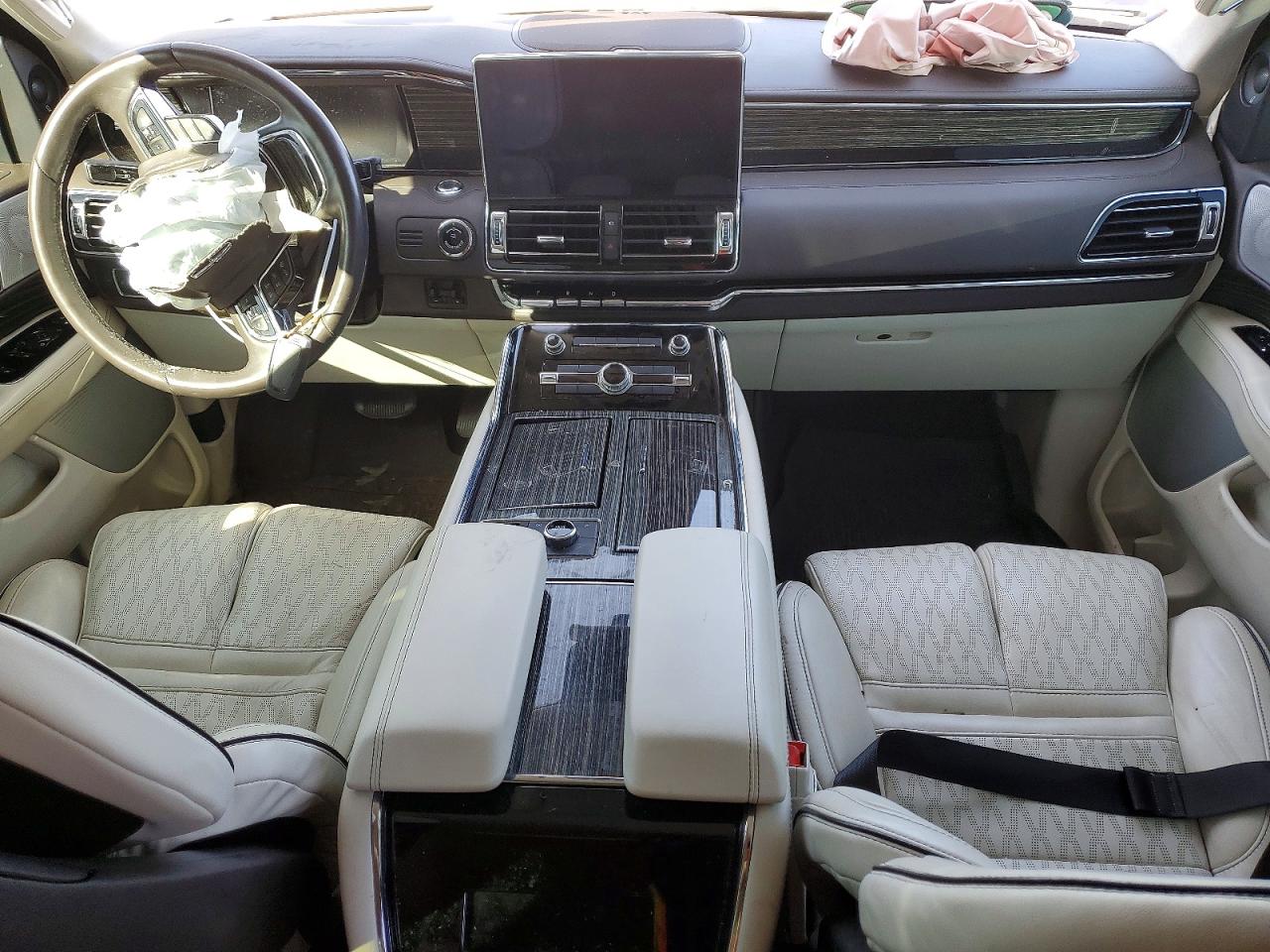 2022 LINCOLN NAVIGATOR