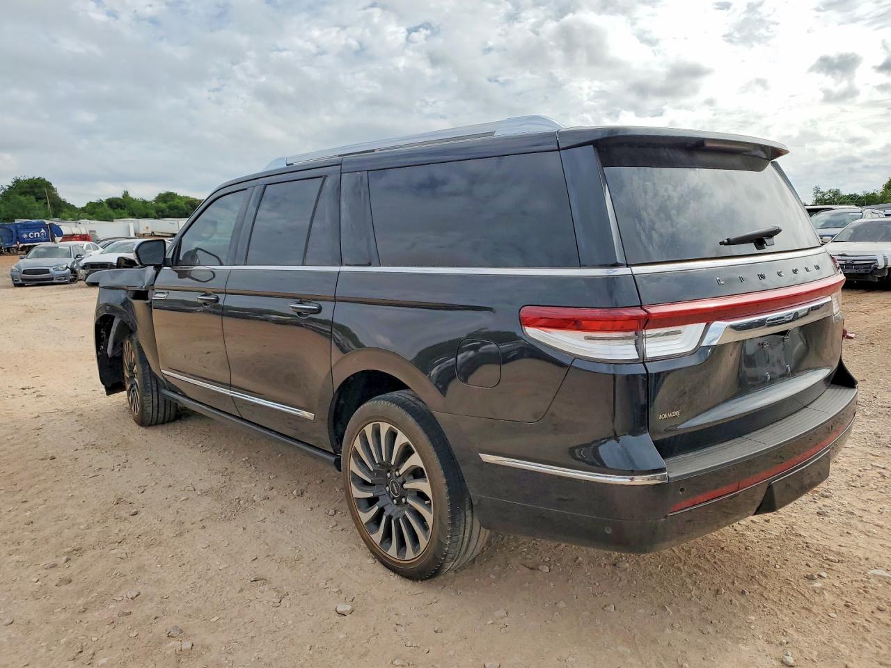 2022 LINCOLN NAVIGATOR