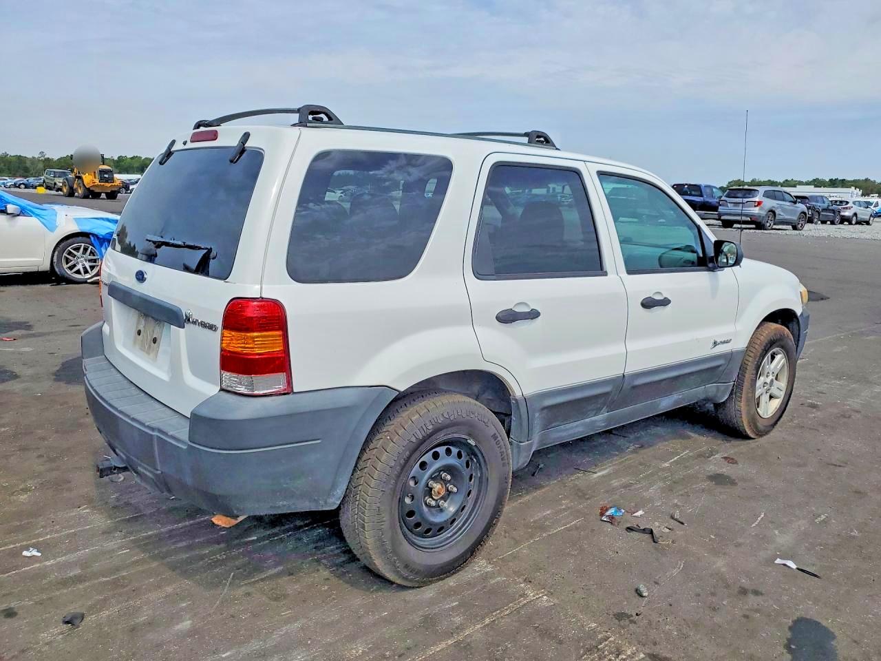 2005 FORD ESCAPE