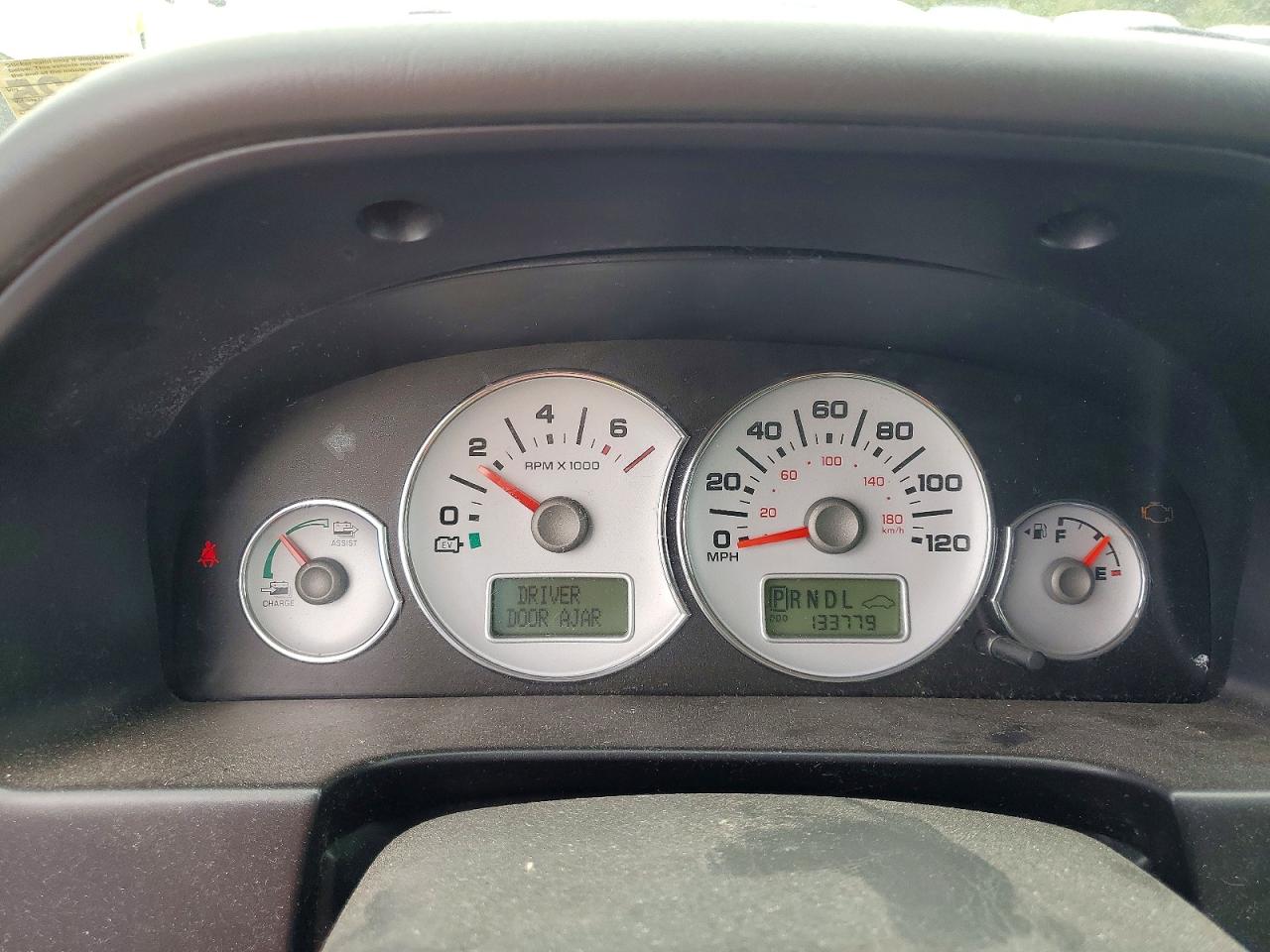 2005 FORD ESCAPE