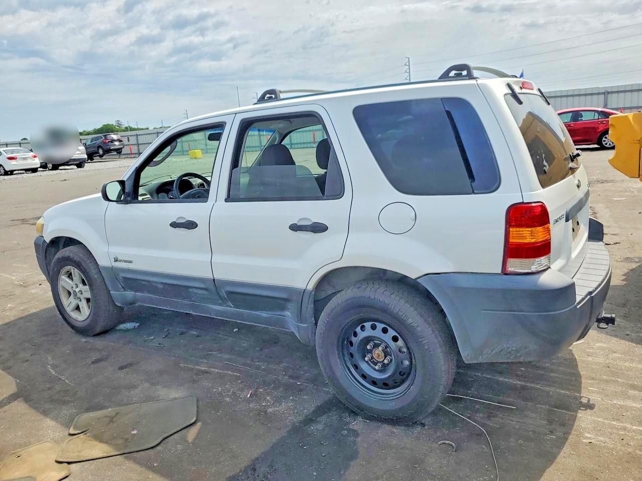 2005 FORD ESCAPE
